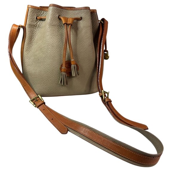 Vintage Dooney & Bourke All Weather Leather Bucket Bag Taupe Tan Drawstring - Picture 4 of 16
